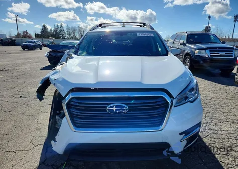 2021 Subaru Ascent Premium z USA, uszkodzony, nr VIN 4S4WMACD7M3451980